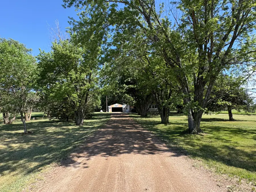 41762 253rd St, Fulton, SD 57340 - #2
