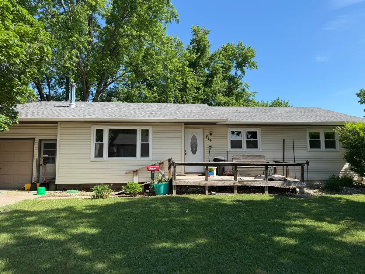 426 E 13th Ave, Mitchell, SD 57301 - #1