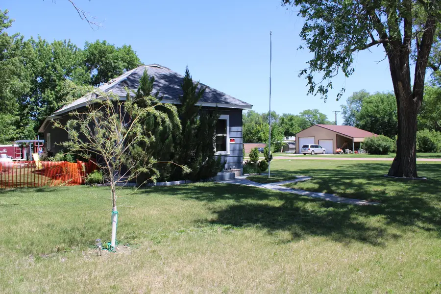 310 N 1st Ave, Stickney, SD 57375 - #2