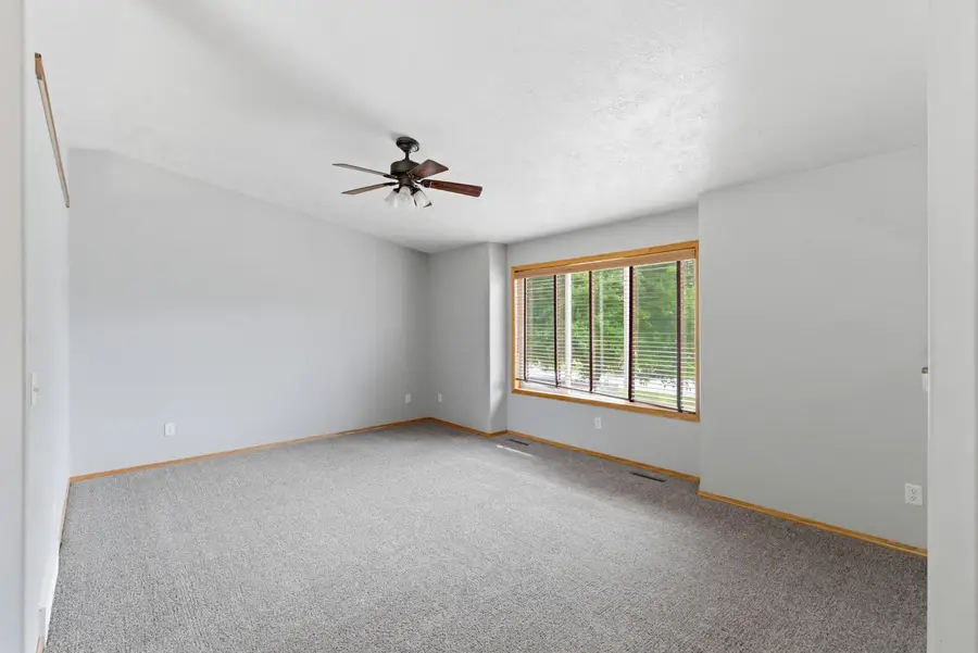 502 N Eastern Ave, Hartford, SD 57033 - #3