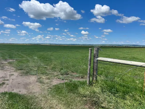 Str 26/27-108-64, Wessington Springs, SD 57382