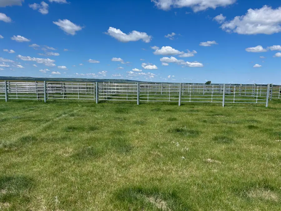 Str 26/27-108-64, Wessington Springs, SD 57382 - #3