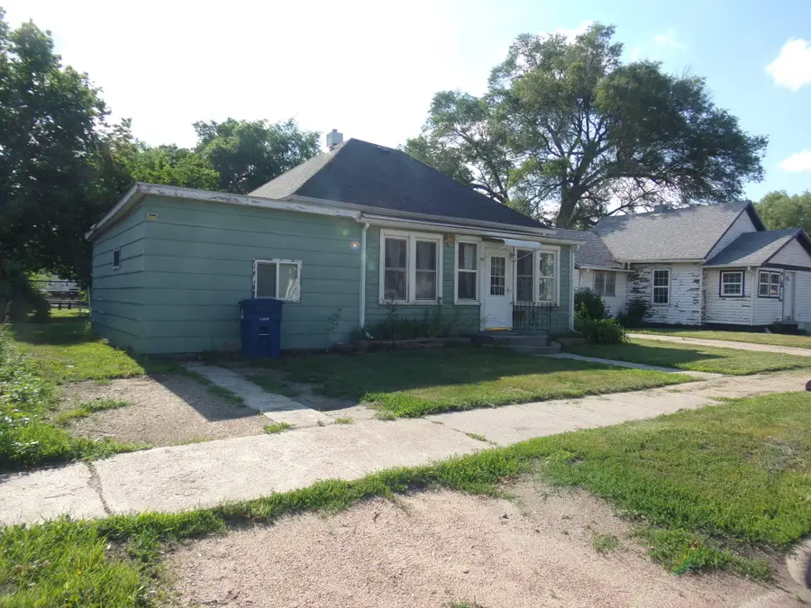 805 N Duff St, Mitchell, SD 57301 - #2