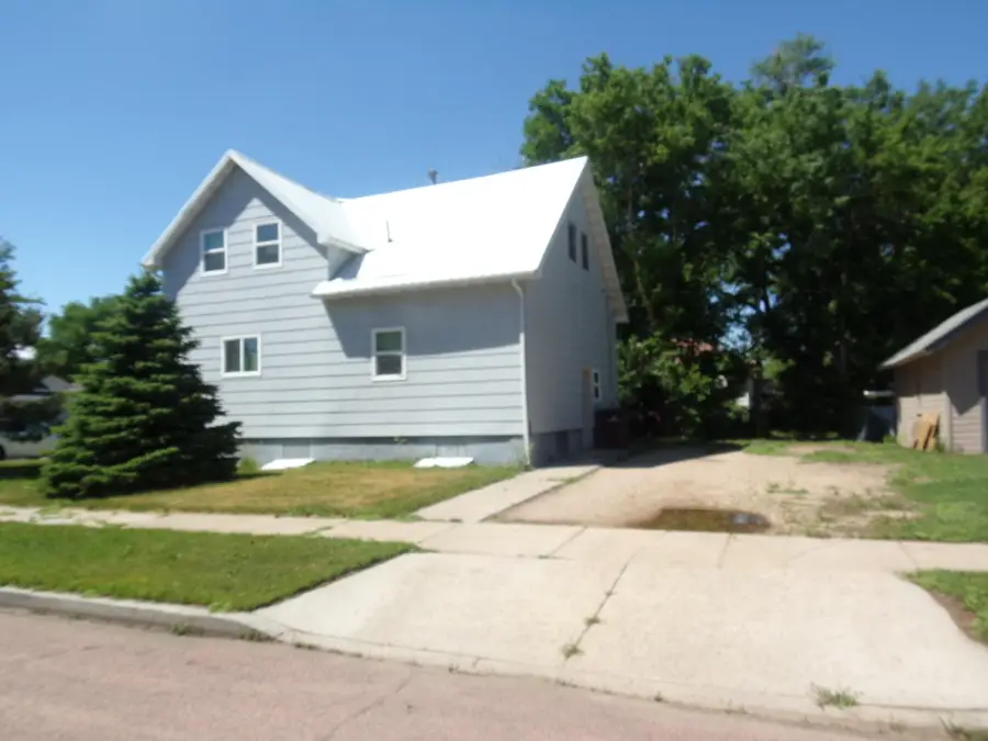 600 N Wisconsin St, Mitchell, SD 57301 - #2