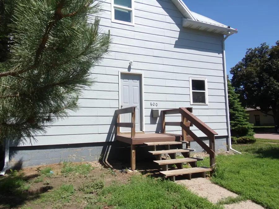 600 N Wisconsin St, Mitchell, SD 57301 - #3