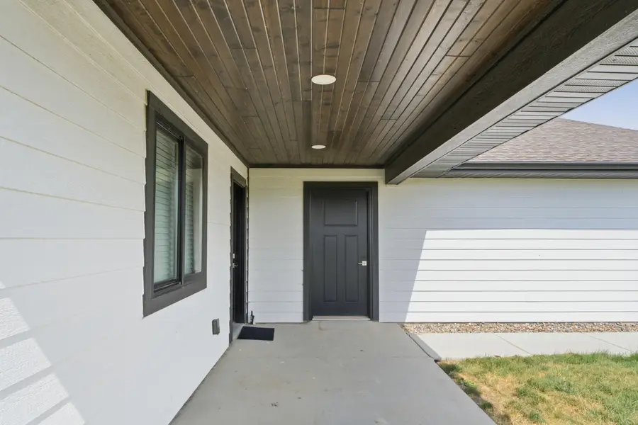 409 Redwood #2 St, Parkston, SD 57366 - #3