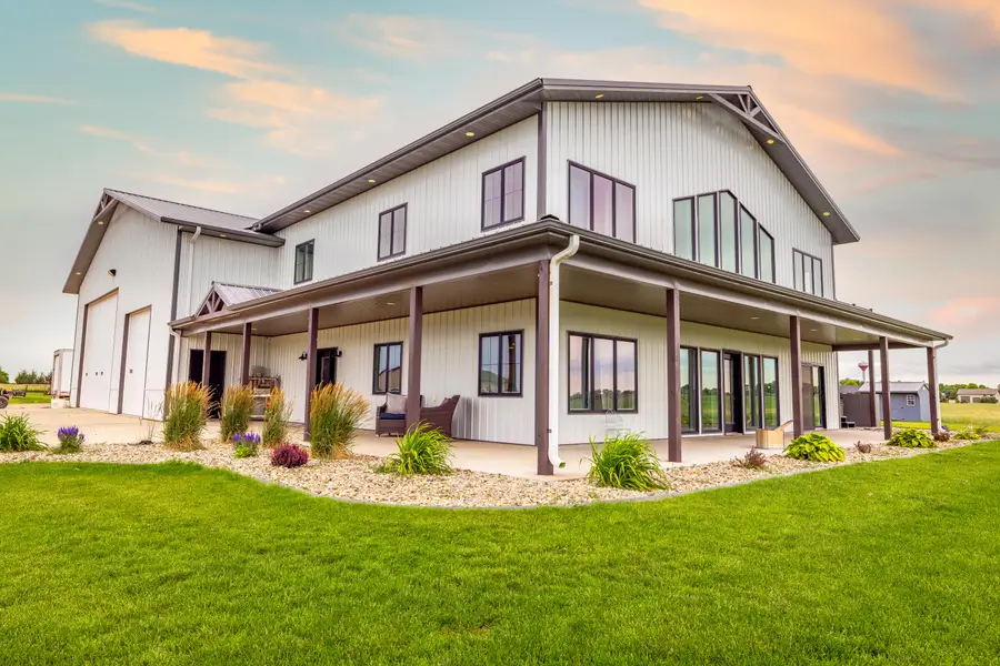 38920 274th St, Corsica, SD 57328 - #2