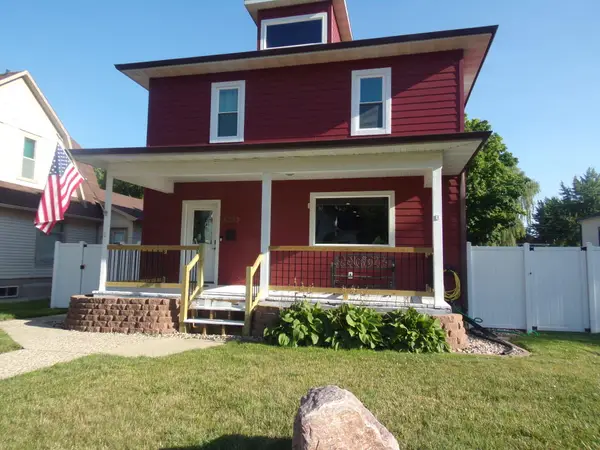 615 E 5th Ave, Mitchell, SD 57301