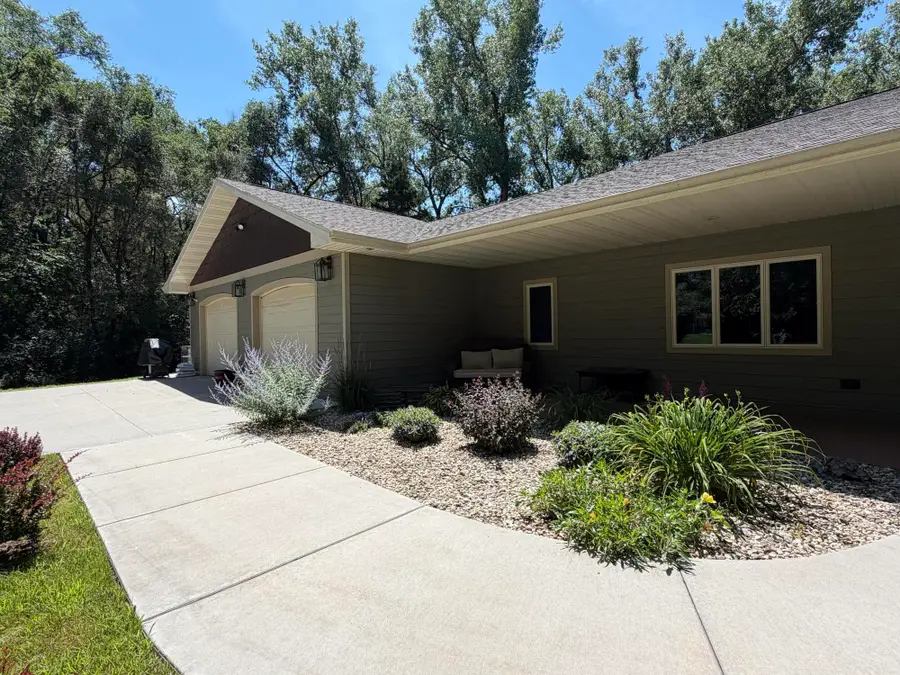 2515 Anthony Ave, Mitchell, SD 57301 - #2