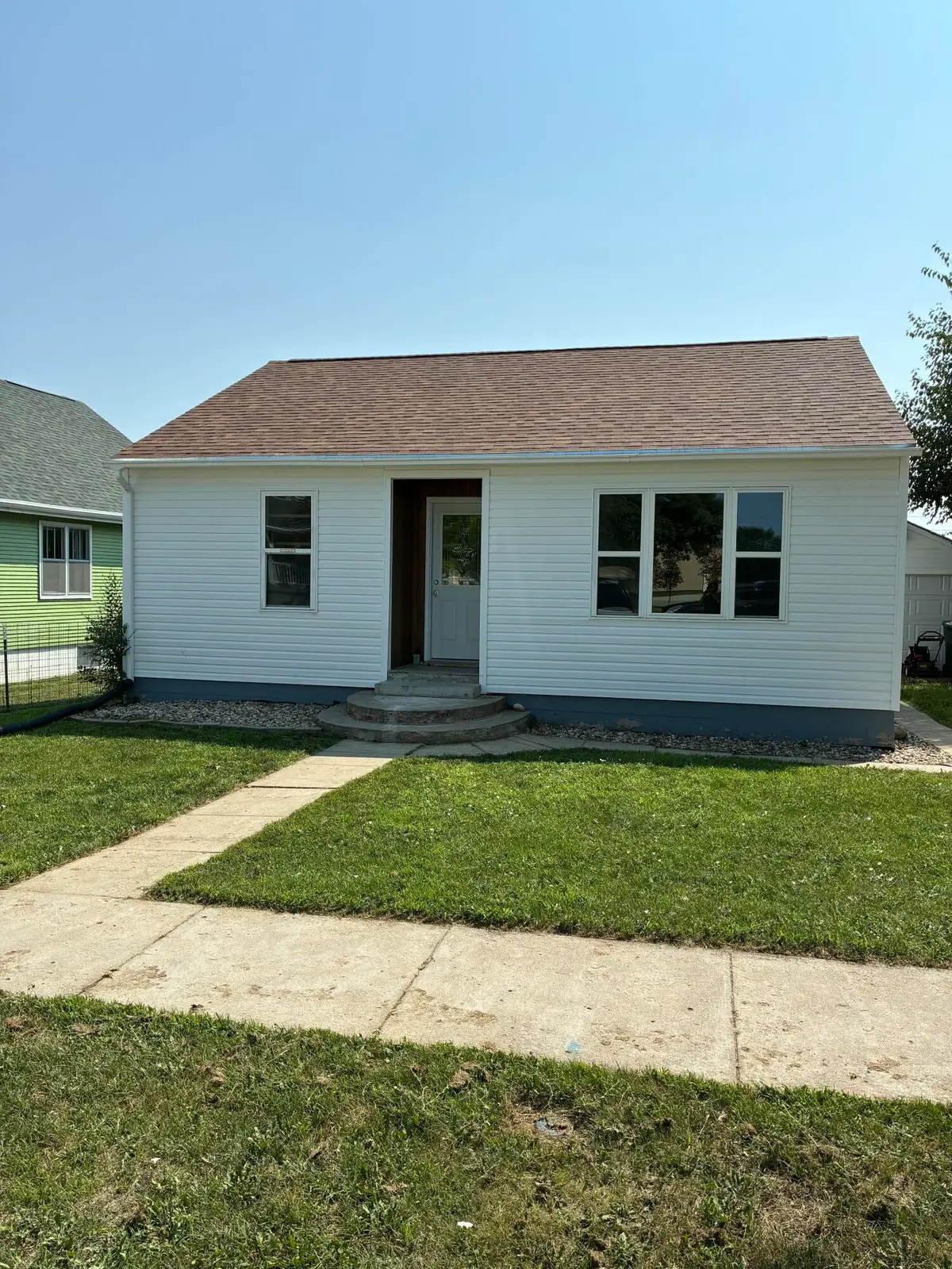 402 S Carpenter St, Tripp, SD 57376 - #1