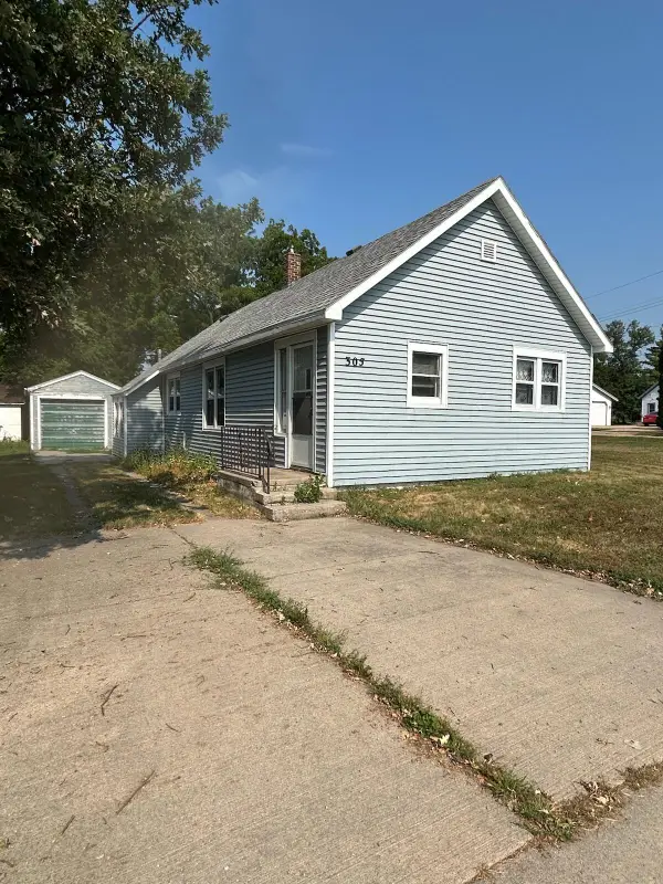 305 Hwy 25, Desmet, SD 57231