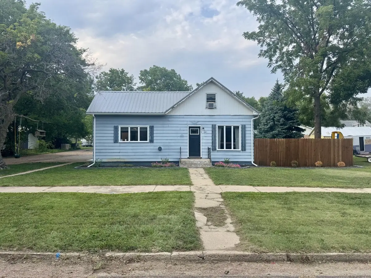 641 High St, Lake Andes, SD 57356 - #1
