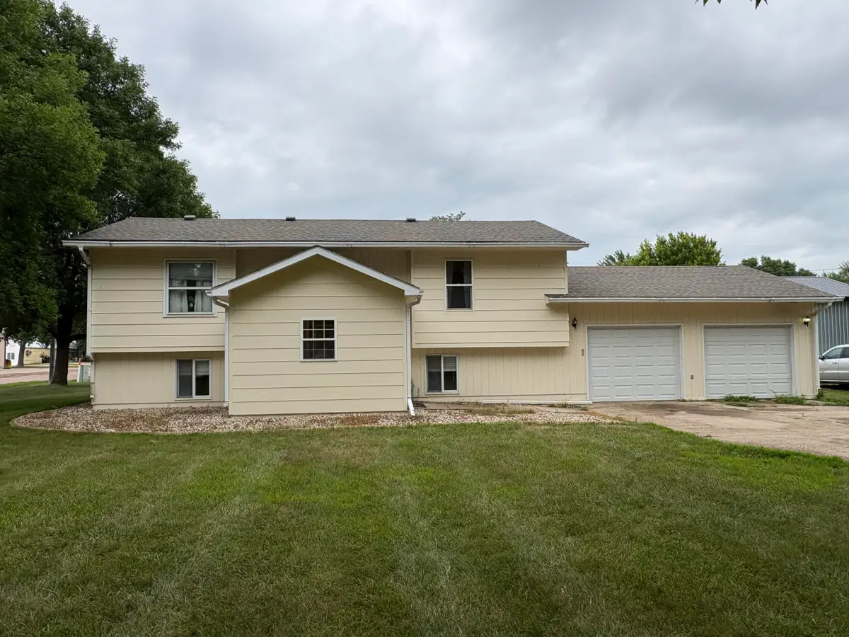 510 4th St, Alexandria, SD 57311 - #1