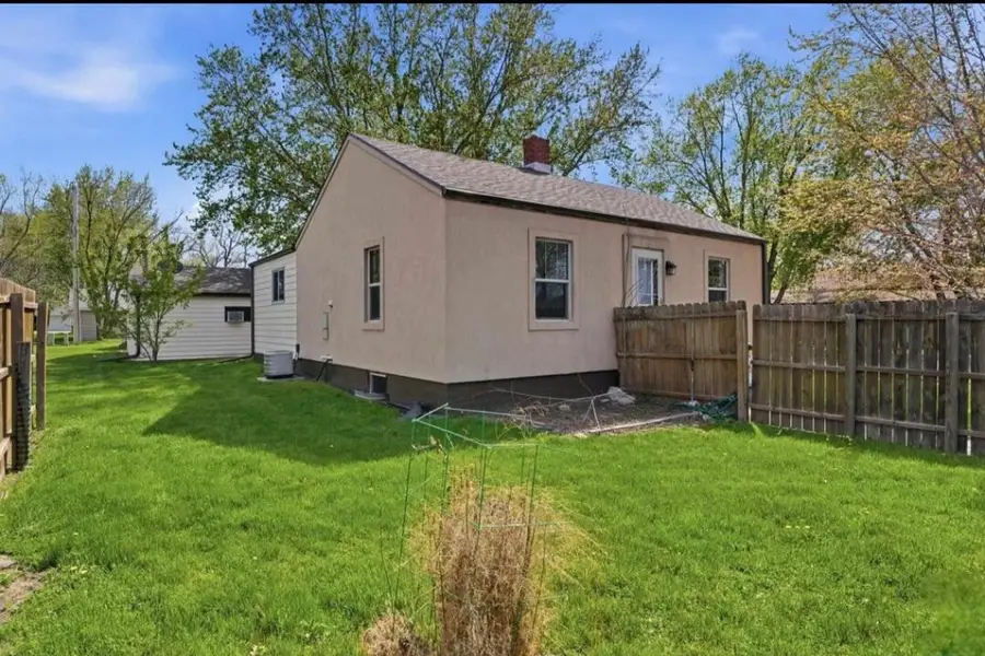 401 E 12th Ave, Mitchell, SD 57301 - #2