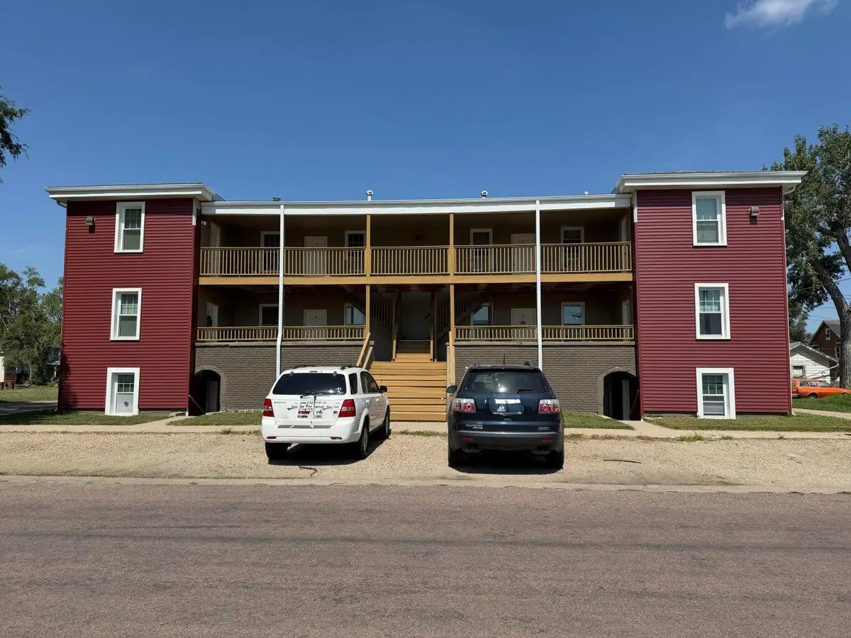 255 SW 2nd St, Huron, SD 57350 - #1