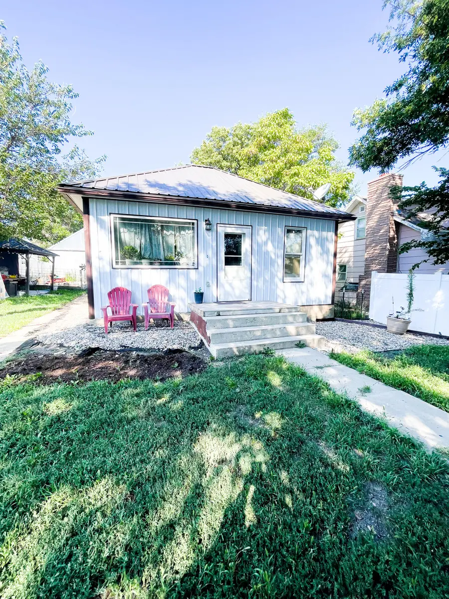325 Polk St, Winner, SD 57580 - #3