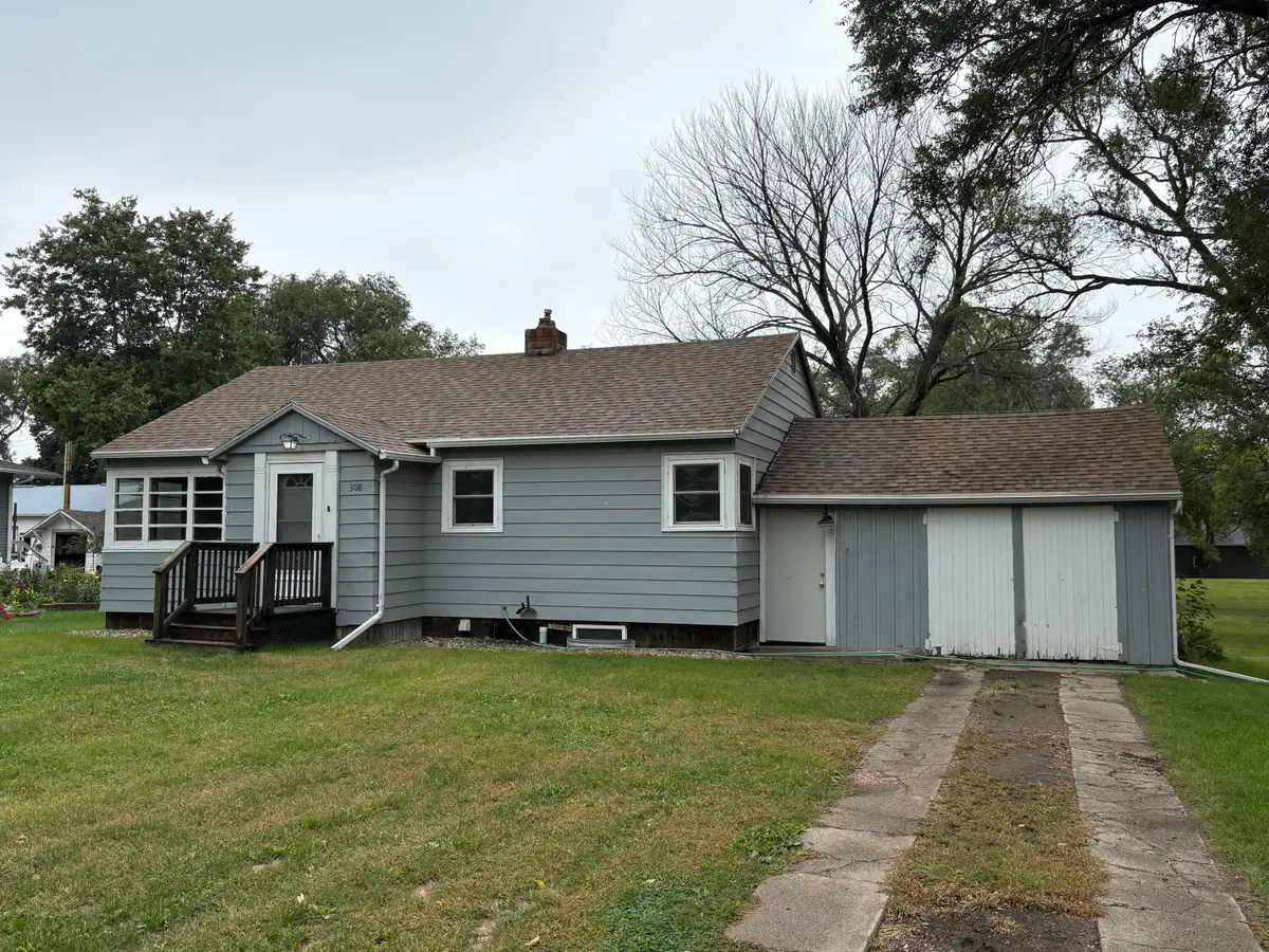 308 N 3rd Ave, Stickney, SD 57375 - #1