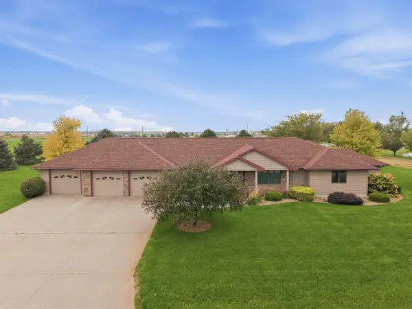 625 S Dakota Ave, Corsica, SD 57328