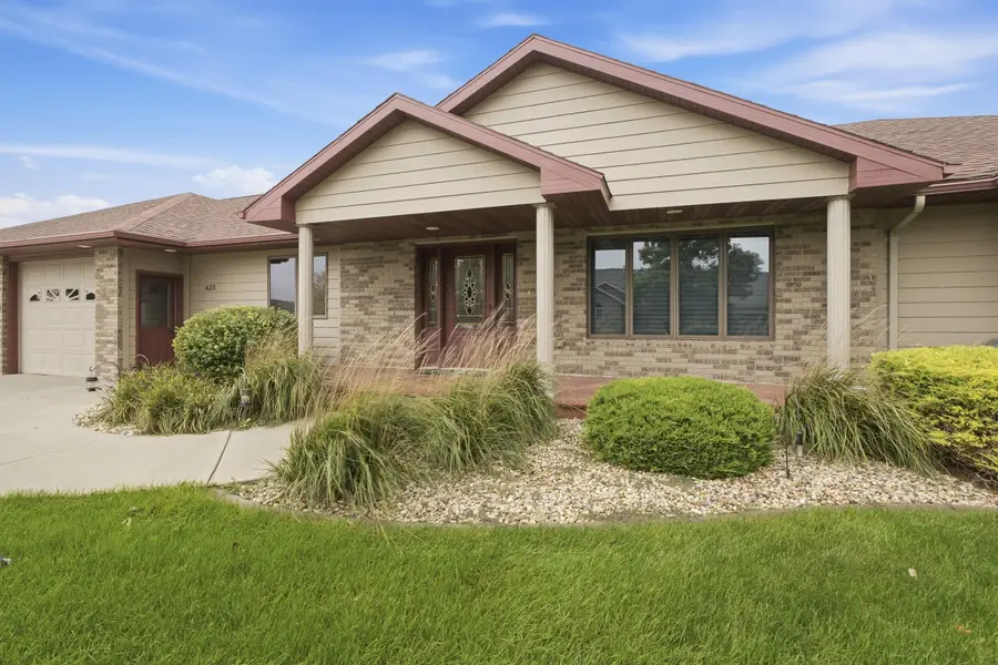 625 S Dakota Ave, Corsica, SD 57328 - #2