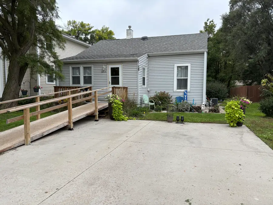 1213 W University Ave, Mitchell, SD 57301 - #3