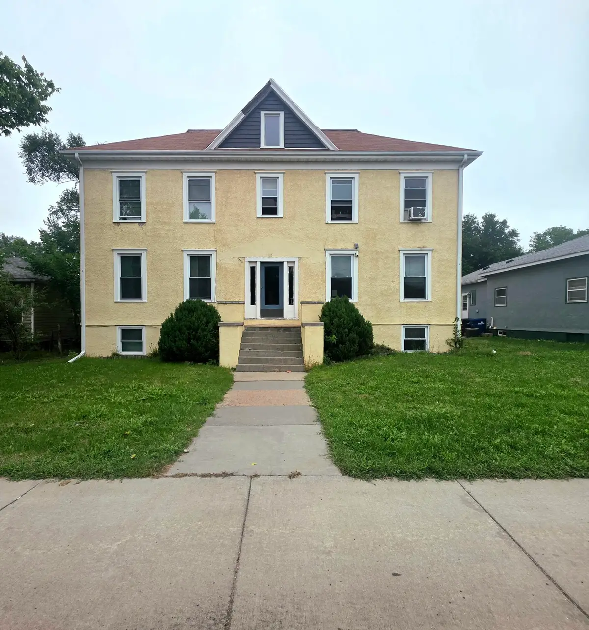 408 S Sanborn Blvd, Mitchell, SD 57301 - #1