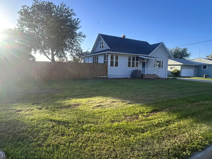 401 N Ben St, Parkston, SD 57366 - #3