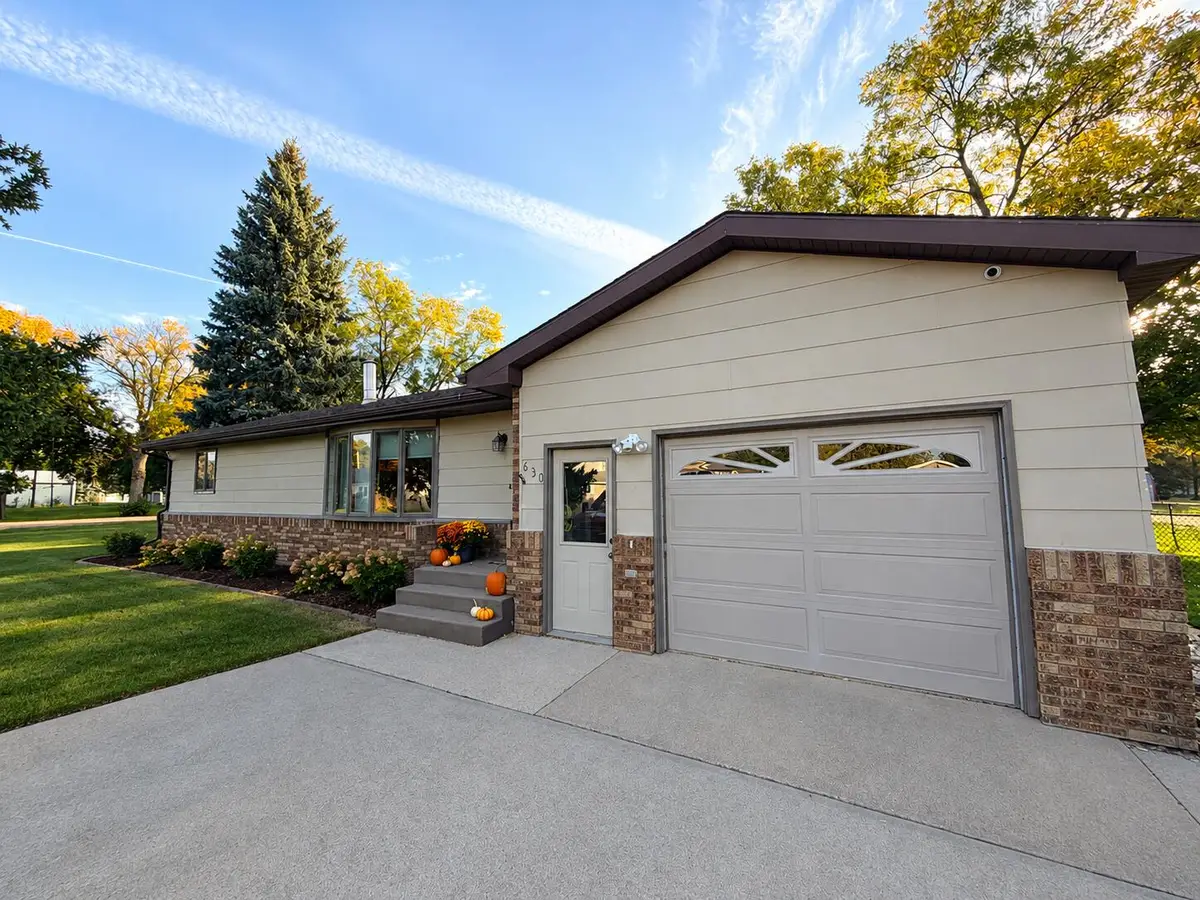 630 Cherry St, Alexandria, SD 57311 - #1