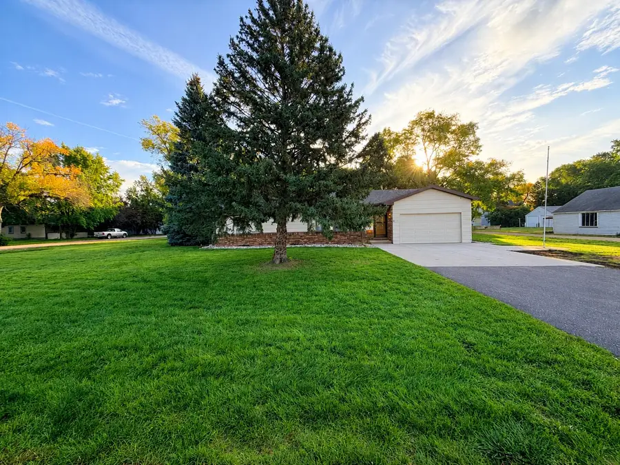 630 Cherry St, Alexandria, SD 57311 - #2