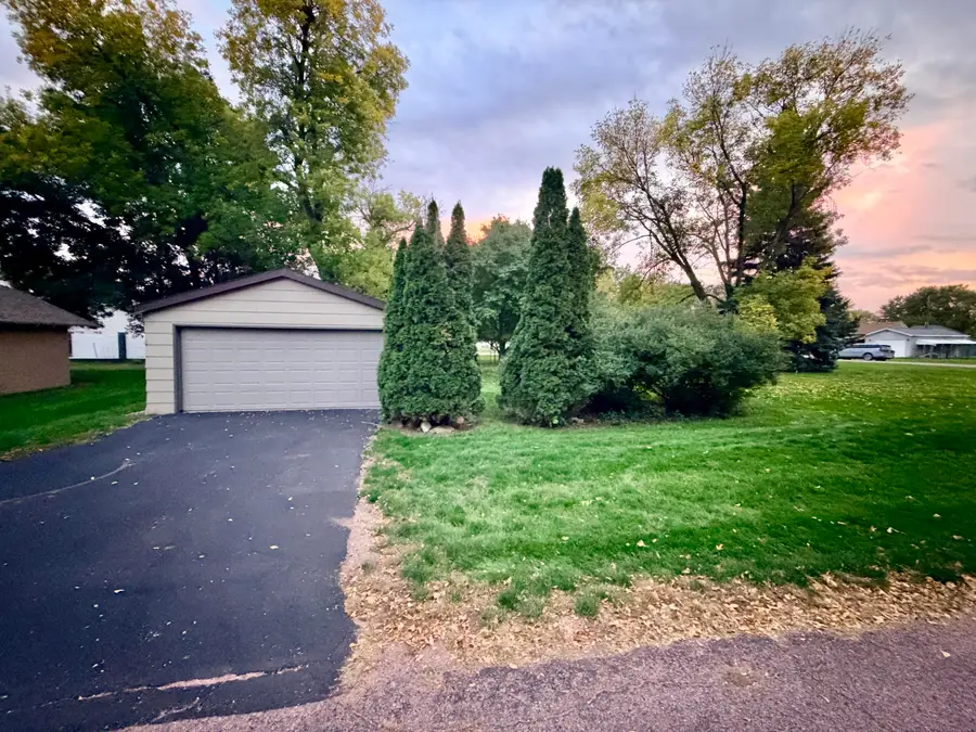630 Cherry St, Alexandria, SD 57311 - #3
