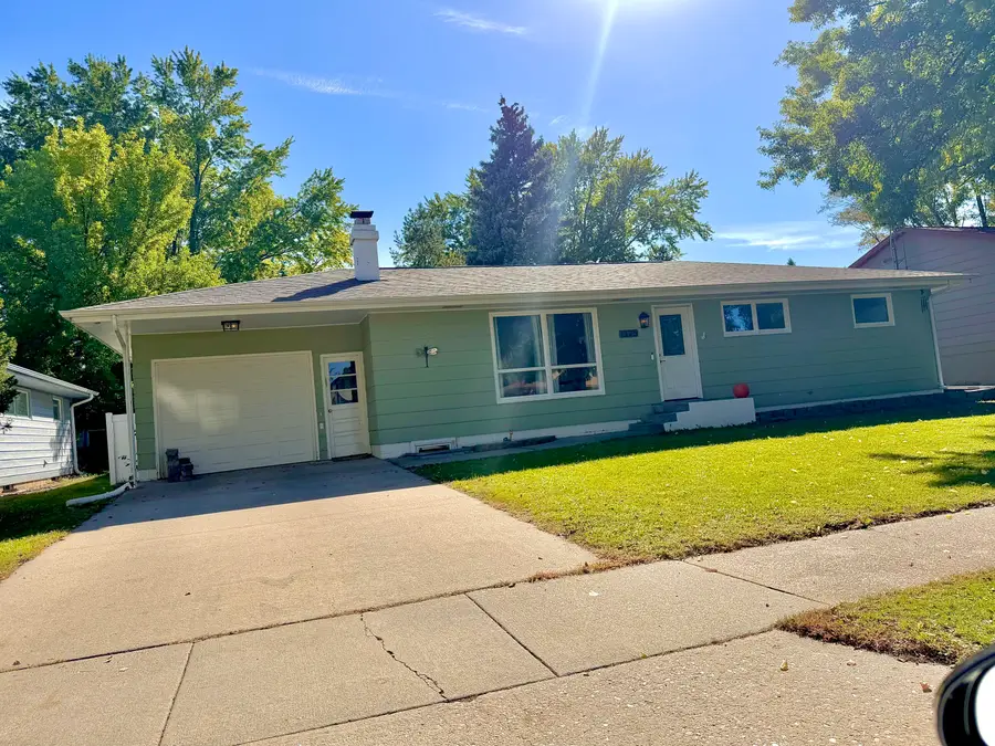 1325 Palmer Place, Mitchell, SD 57301 - #3