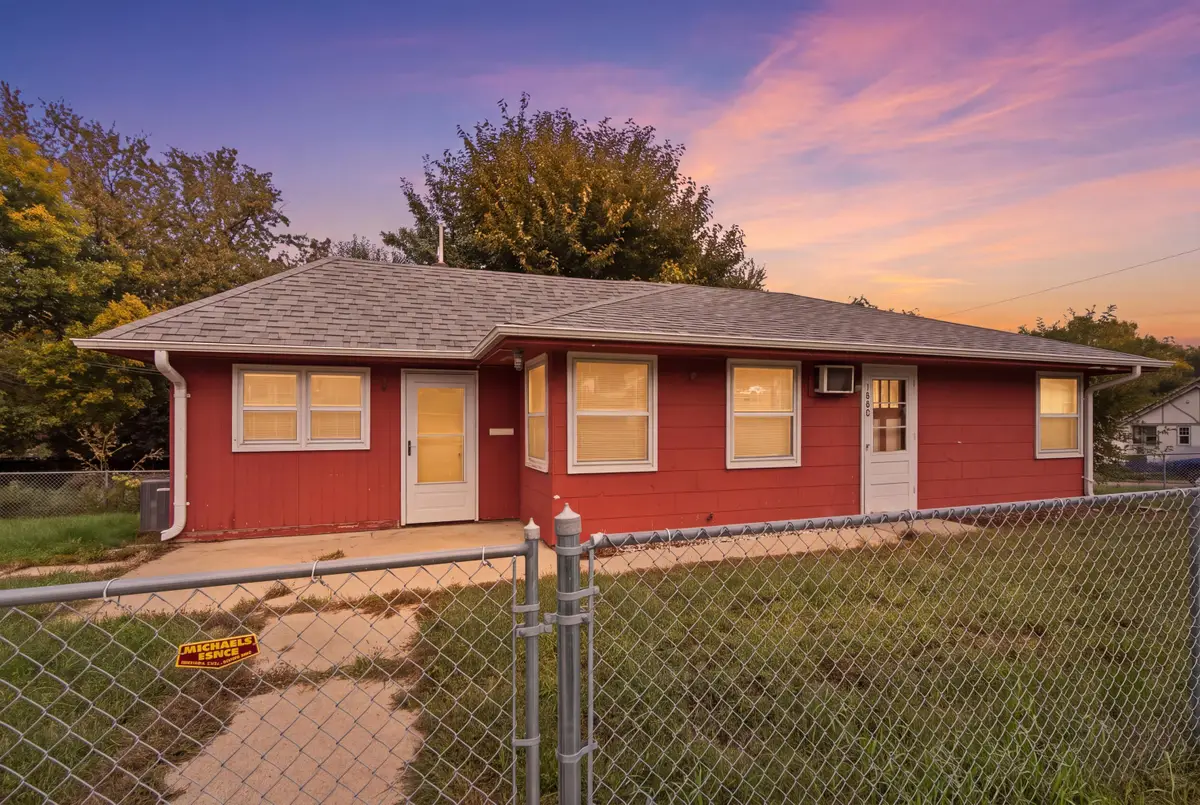 1900 W 15th St, Sioux Falls, SD 57104 - #1