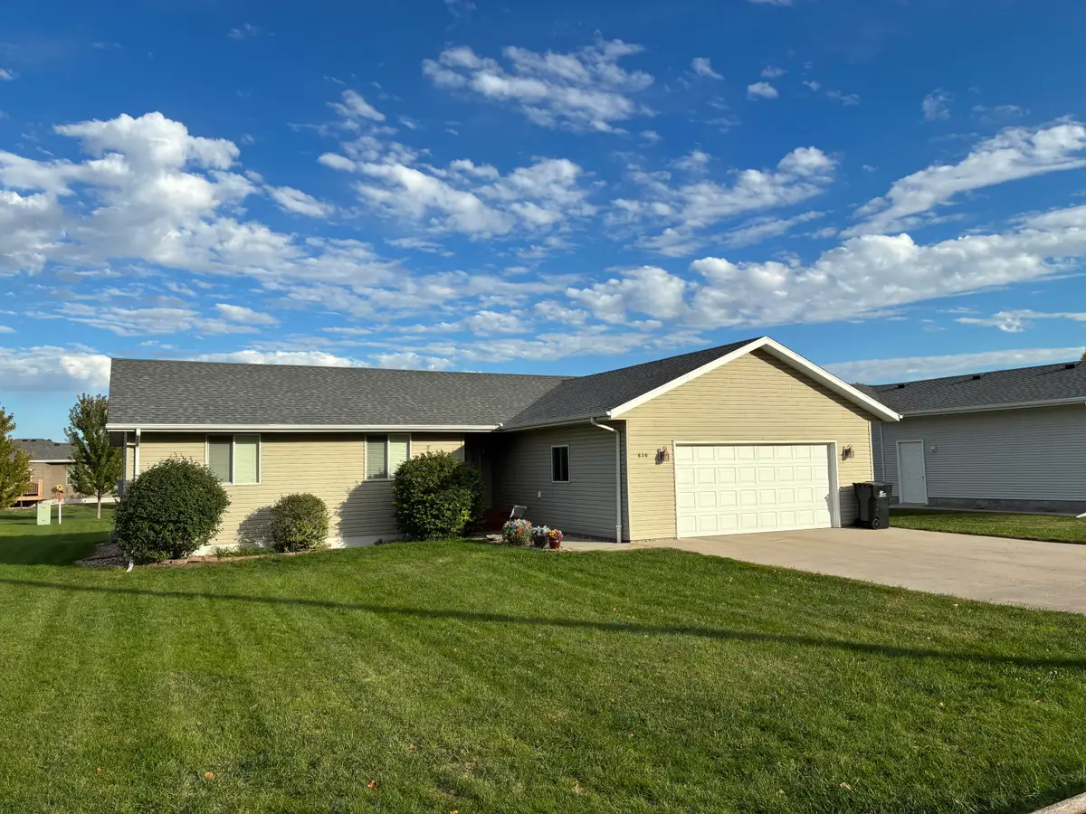 620 Broad St, Alexandria, SD 57311 - #1