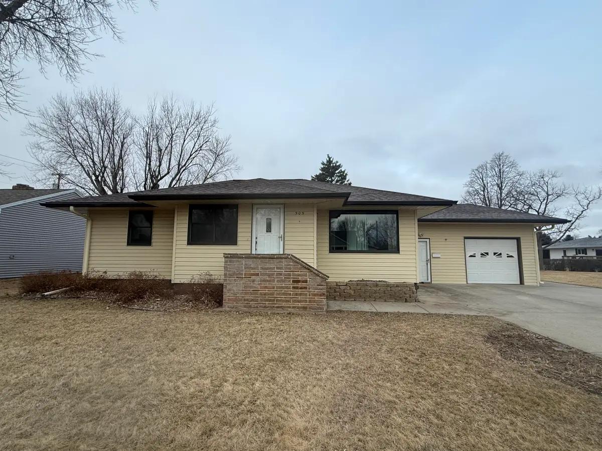 505 S Third St, Parkston, SD 57366 - #1