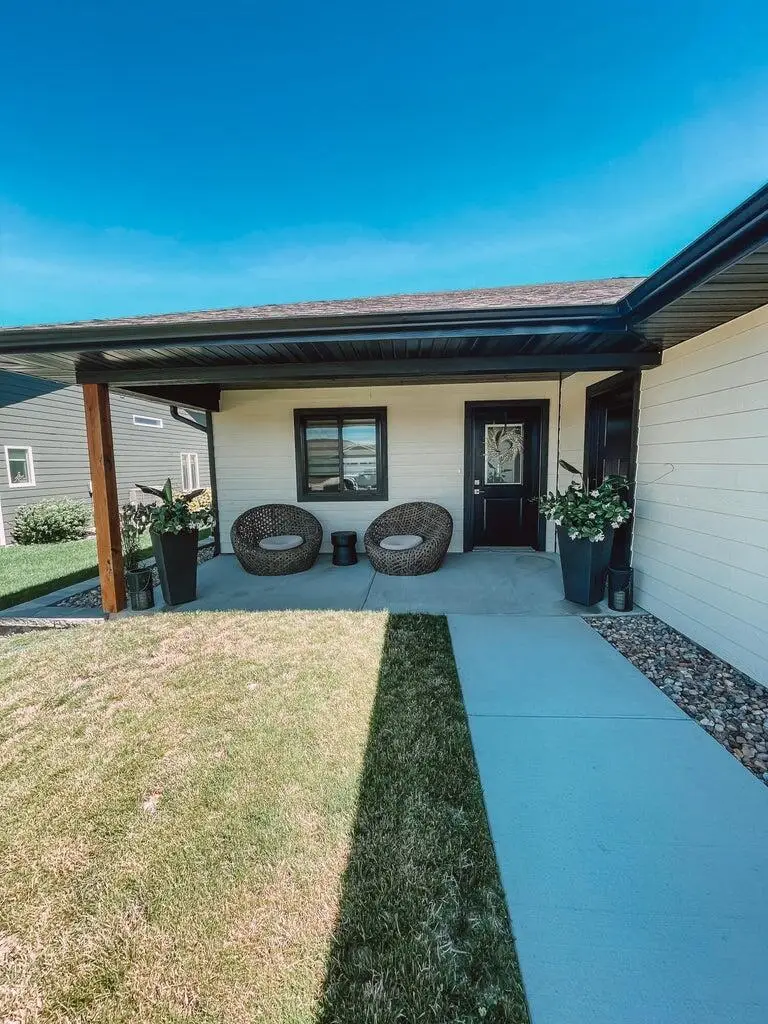 1414 W 20th Ave, Mitchell, SD 57301 - #2