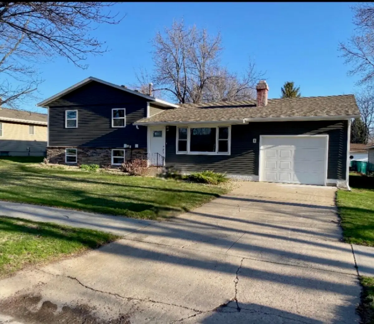 310 E 13th Ave, Mitchell, SD 57301 - #1