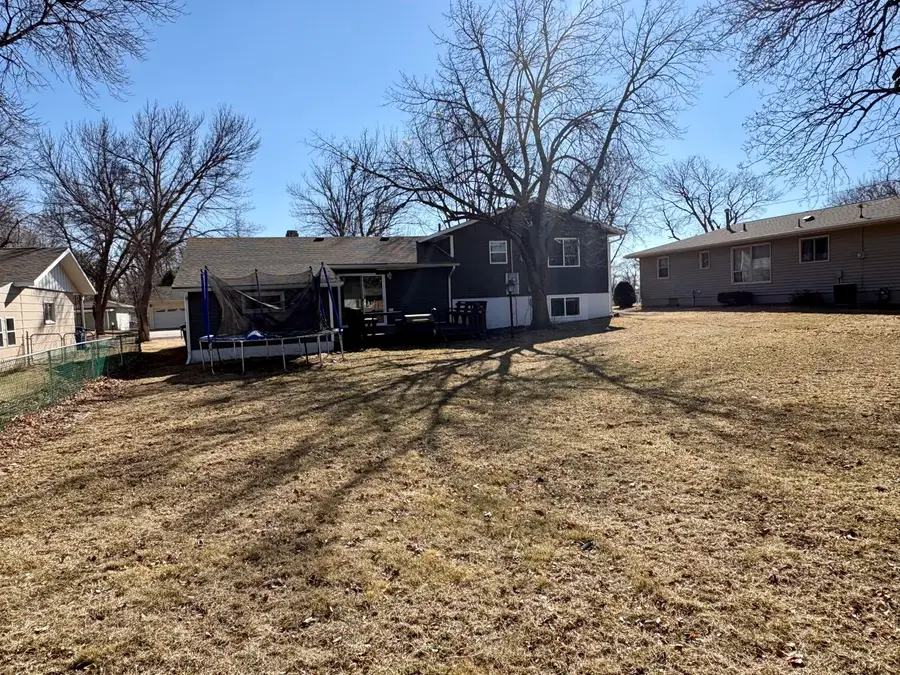 310 E 13th Ave, Mitchell, SD 57301 - #3
