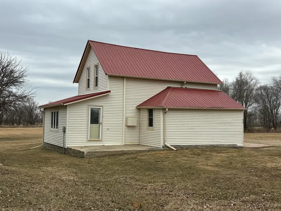 504 S Hassett St, Tripp, SD 57376 - #3