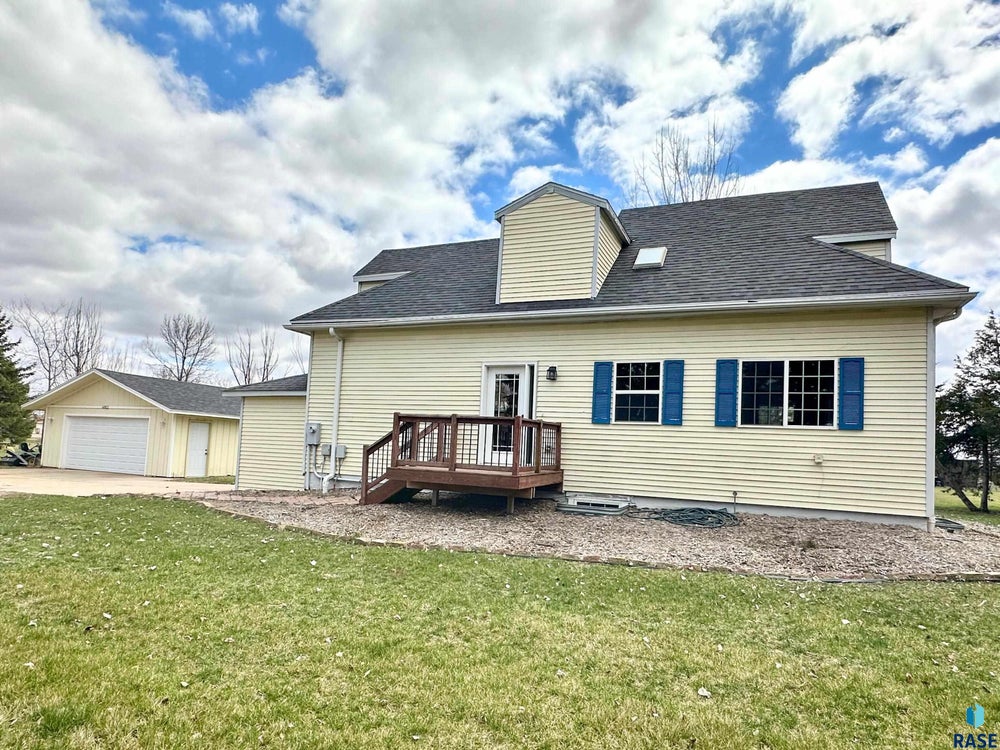 46923 Daggett Pl, Lennox, SD 57039 BHGRE