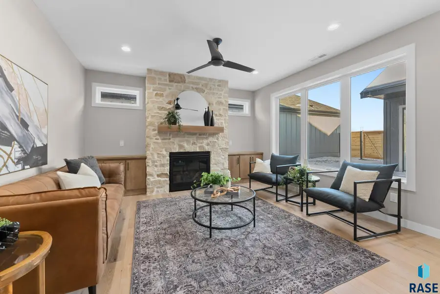 5812 E Rush St, Sioux Falls, SD 57110 - #3