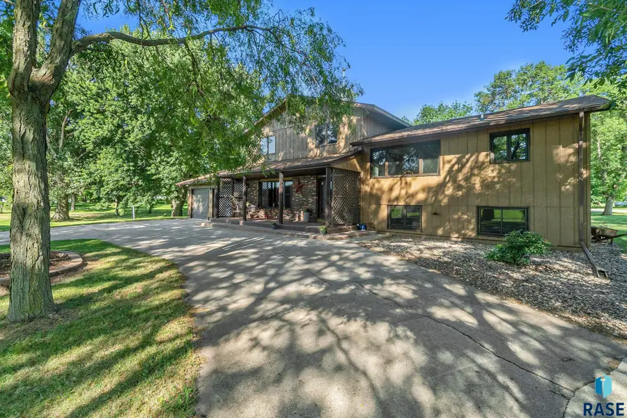 402 E 1st St, Hardwick, MN 56134 - Image #3