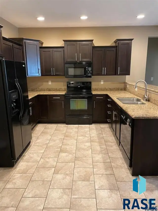 7446 S Louise Ave #103, Sioux Falls, SD 57108 - Image #2