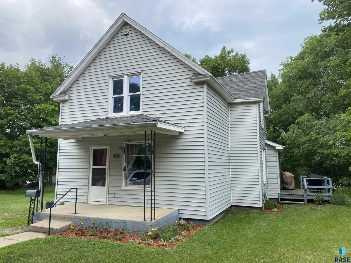 108 E Prospect Ave, Flandreau, SD 57028 - Image #1