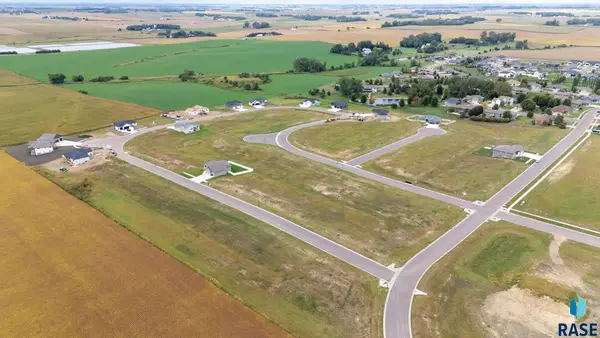 24 Willow Trl, Crooks, SD 57020