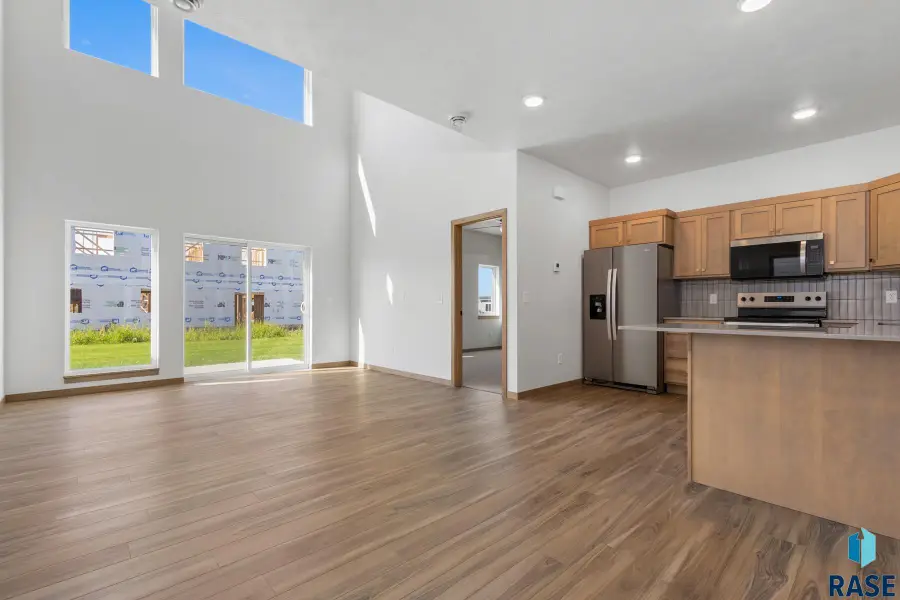 5707 E Avett Pl, Sioux Falls, SD 57108 - Image #2