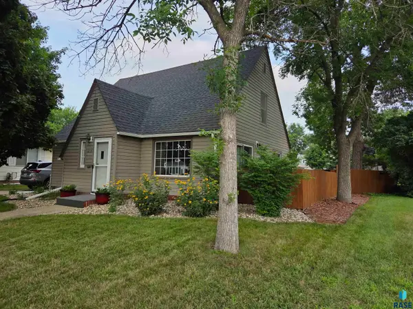 617 S Hiawatha Ave, Pipestone, MN 56164