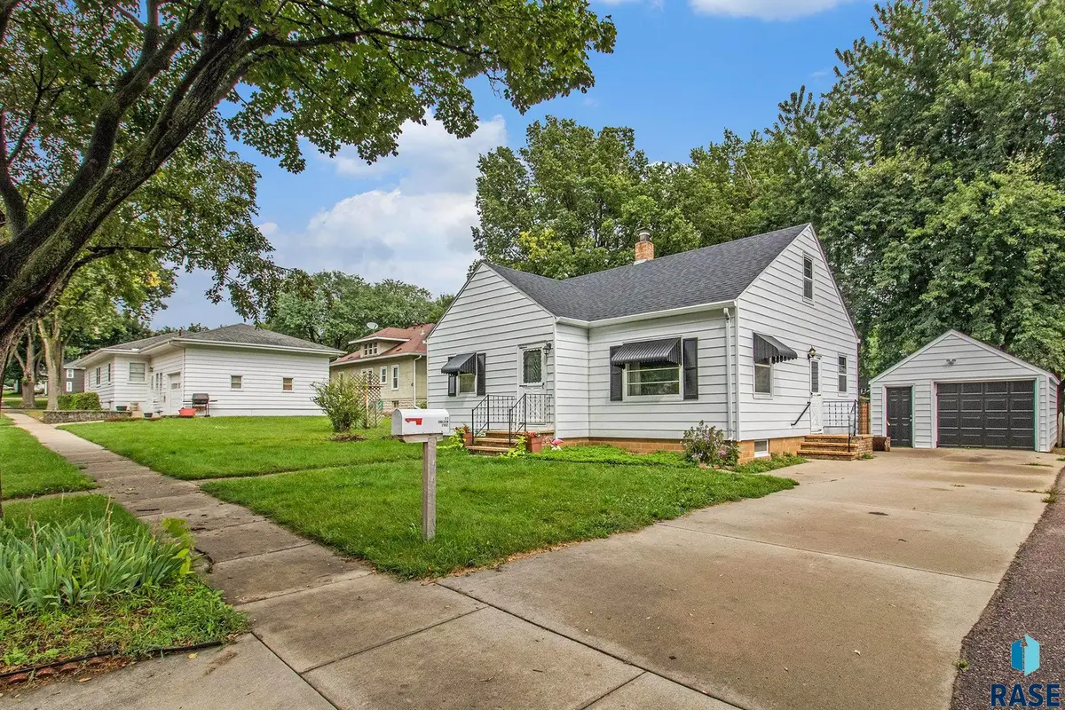 111 S Donaldson St, Luverne, MN 56156 - Image #1