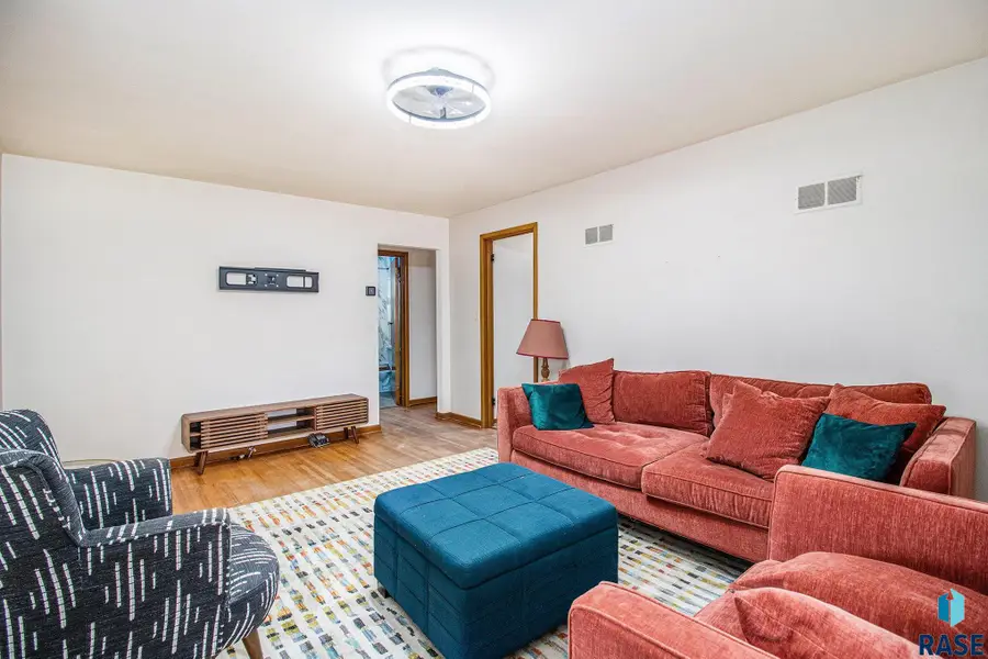 111 S Donaldson St, Luverne, MN 56156 - Image #3