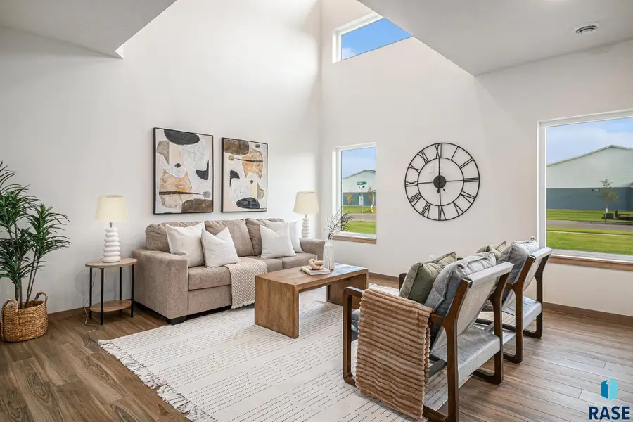 5702 E Avett Pl, Sioux Falls, SD 57108 - Image #3