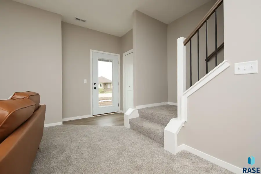 2427 E Caolinn Pl, Brandon, SD 57005 - Image #2