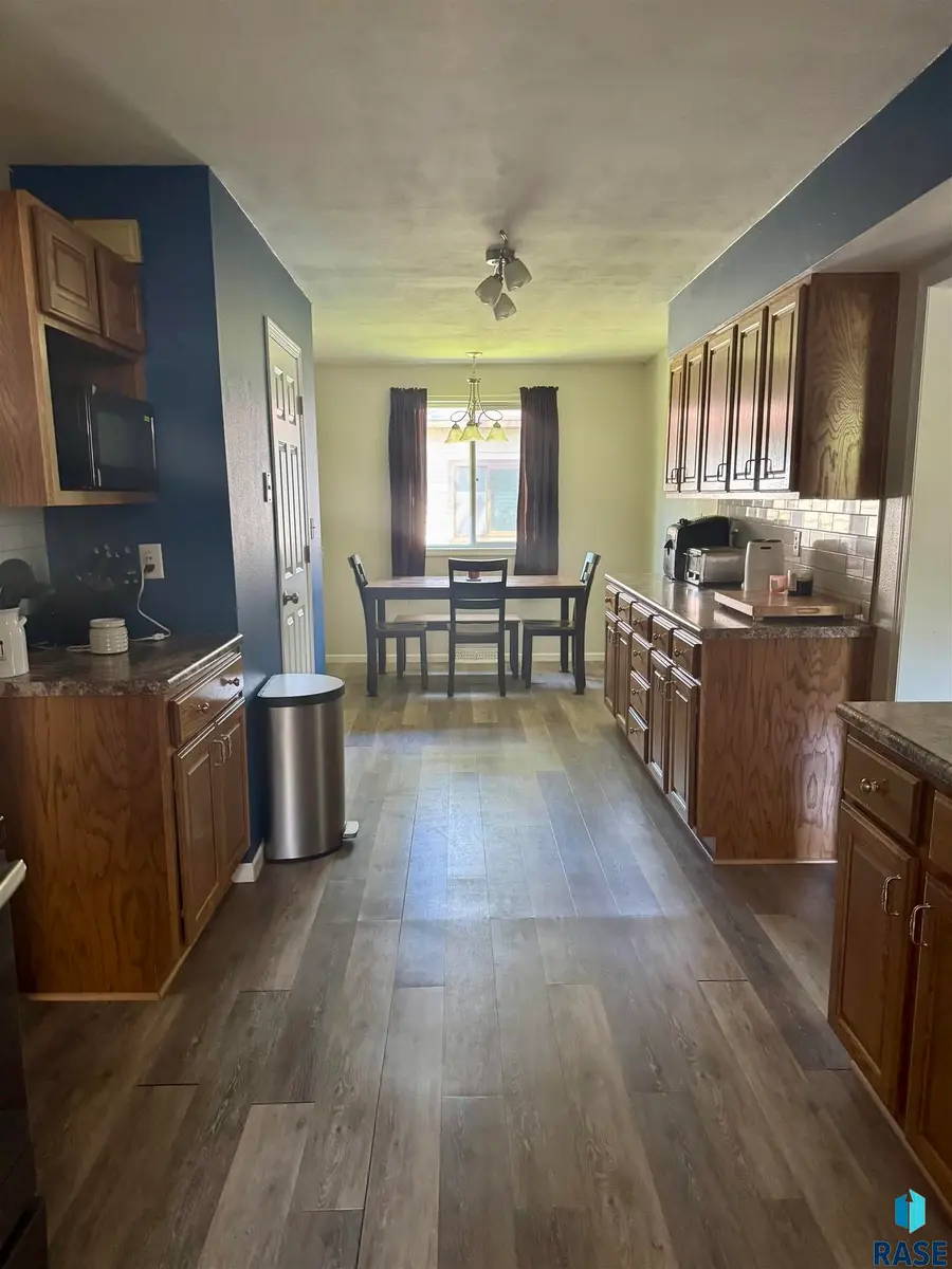 514 N Chicago Ave N, Madison, SD 57042 - Image #2